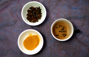 ajurwedyjskie sposoby na rozgrzewające napary podczas przeziębienia